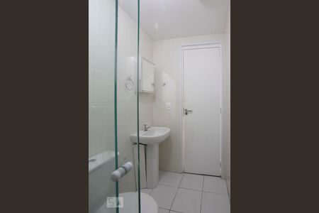 Banheiro de apartamento para alugar com 1 quarto, 33m² em Vila Califórnia, São Paulo