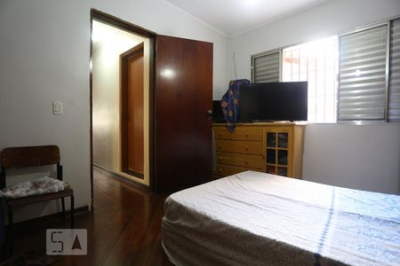 Suíte de casa para alugar com 3 quartos, 300m² em Jardim Santos Dumont, São Paulo