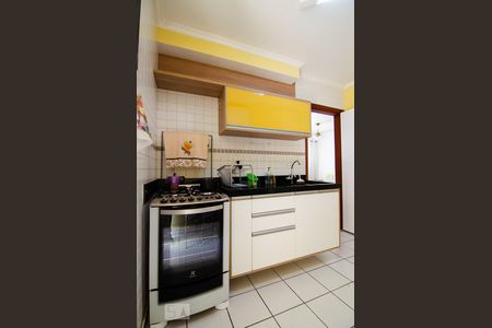 Cozinha de apartamento à venda com 2 quartos, 70m² em Vila Nova Teixeira, Campinas