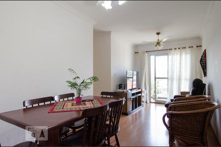 Sala de apartamento à venda com 2 quartos, 70m² em Vila Nova Teixeira, Campinas