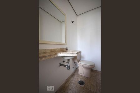 Lavabo de apartamento para alugar com 3 quartos, 122m² em Vila Suzana, São Paulo