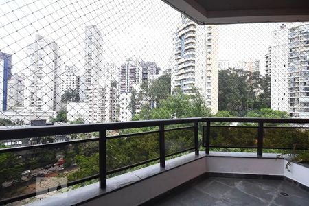 Varanda de apartamento para alugar com 3 quartos, 122m² em Vila Suzana, São Paulo