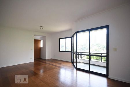 Sala de apartamento para alugar com 3 quartos, 122m² em Vila Suzana, São Paulo