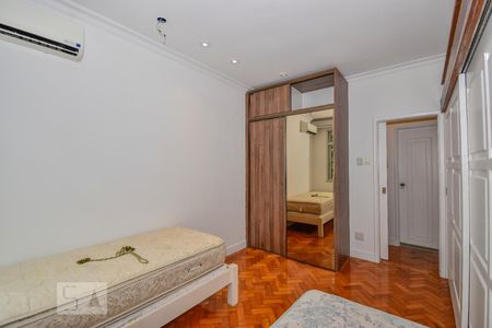 Quarto 1 de apartamento para alugar com 3 quartos, 110m² em Ipanema, Rio de Janeiro