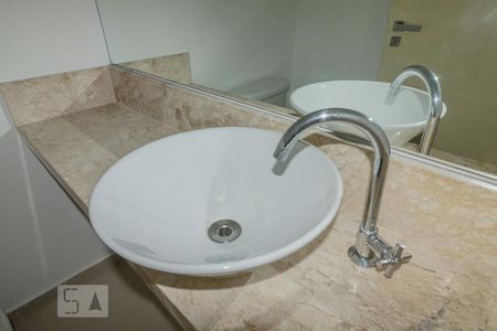 Lavabo de apartamento para alugar com 1 quarto, 75m² em Jardim, Santo André