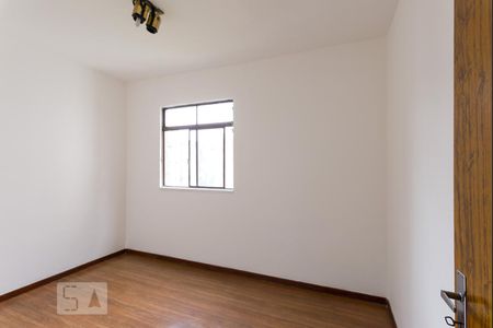 Quarto 1 de apartamento para alugar com 3 quartos, 75m² em Pampulha, Belo Horizonte