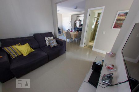 Sala de Estar de apartamento à venda com 2 quartos, 64m² em Cavalhada, Porto Alegre