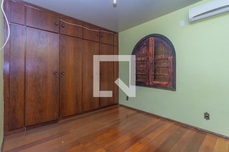 Sala 2 de casa à venda com 4 quartos, 650m² em Cachoeirinha, Belo Horizonte