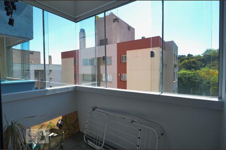 Sacada de apartamento à venda com 2 quartos, 68m² em Nonoai, Porto Alegre