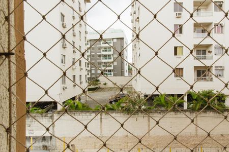 Vista Quarto 1 de apartamento à venda com 3 quartos, 62m² em Pechincha, Rio de Janeiro
