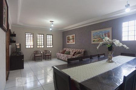 Sala de casa à venda com 4 quartos, 400m² em Jardim Campos Elíseos, Campinas