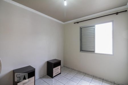 Quarto 1 de apartamento para alugar com 2 quartos, 58m² em Jardim D'abril, São Paulo