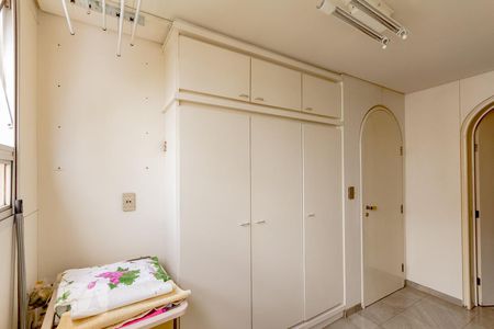 Apartamento para alugar com 350m², 3 quartos e 2 vagas Apartamento para alugar com 350m², 3 quartos e 2 vagasÁrea de serviço