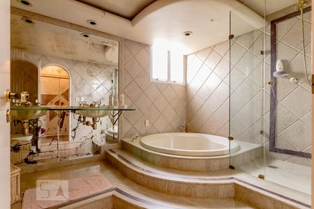 Apartamento para alugar com 350m², 3 quartos e 2 vagas Apartamento para alugar com 350m², 3 quartos e 2 vagasBanheiro do quarto 1