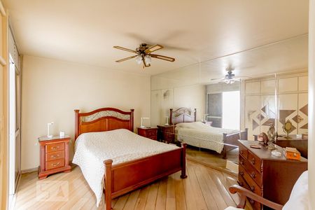 Apartamento para alugar com 350m², 3 quartos e 2 vagas Apartamento para alugar com 350m², 3 quartos e 2 vagasQuarto 1