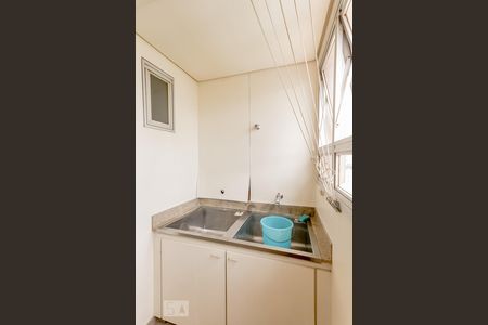 Apartamento para alugar com 350m², 3 quartos e 2 vagas Apartamento para alugar com 350m², 3 quartos e 2 vagasÁrea de serviço