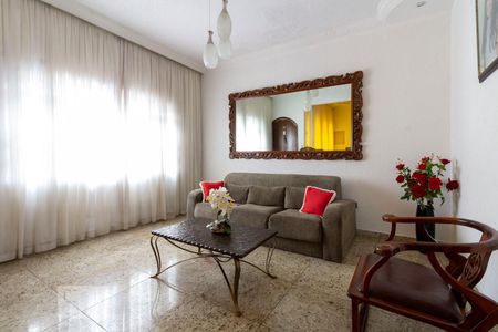 Sala de casa à venda com 4 quartos, 110m² em Vila Ponte Rasa, São Paulo