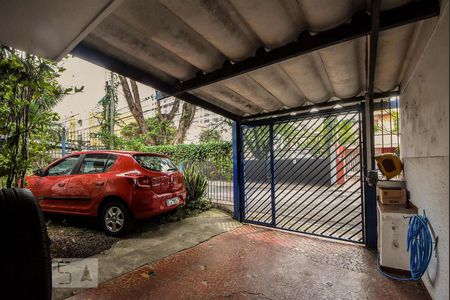 Garagem de casa à venda com 3 quartos, 300m² em Santo Amaro, São Paulo