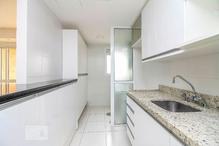 Cozinha  de apartamento para alugar com 3 quartos, 82m² em Passo da Areia, Porto Alegre