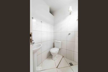 Banheiro 02 de casa para alugar com 5 quartos, 150m² em Guará I, Brasília