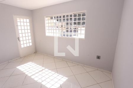 Sala de casa para alugar com 6 quartos, 150m² em Guará I, Brasília