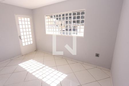 Sala de casa para alugar com 6 quartos, 150m² em Guará I, Brasília