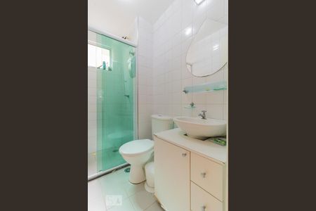 Banheiro de apartamento para alugar com 2 quartos, 54m² em Vila Guilhermina, São Paulo