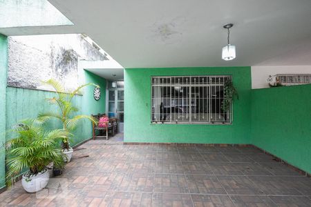 Garagem de casa à venda com 3 quartos, 360m² em Jardim Luanda, São Paulo