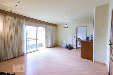 Sala de apartamento para alugar com 3 quartos, 135m² em Moema, São Paulo