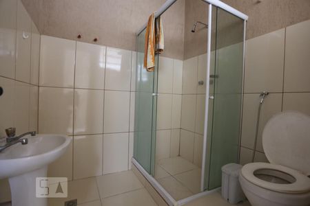 banheiro de apartamento para alugar com 2 quartos, 80m² em Grajaú, Rio de Janeiro