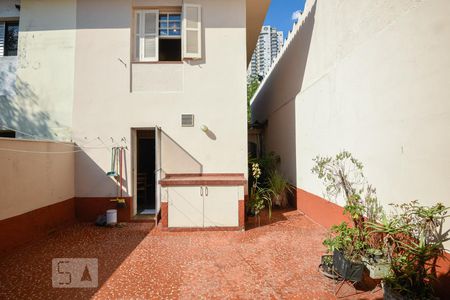 Quintal de casa à venda com 2 quartos, 146m² em Brooklin Paulista, São Paulo