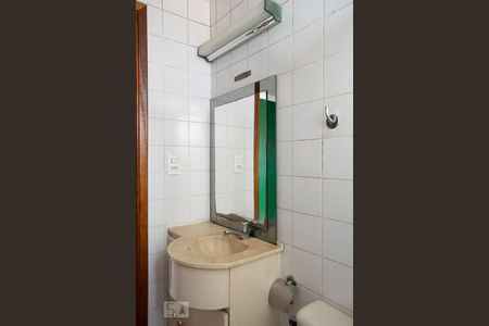 BANHEIRO de apartamento à venda com 2 quartos, 57m² em Vila Albertina, São Paulo