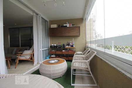 Varanda de apartamento para alugar com 4 quartos, 156m² em Paraíso do Morumbi, São Paulo