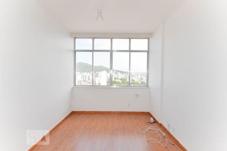 Sala de apartamento para alugar com 2 quartos, 60m² em Grajaú, Rio de Janeiro