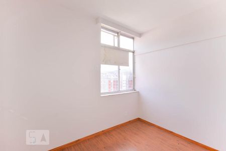 Quarto 1 de apartamento para alugar com 2 quartos, 60m² em Grajaú, Rio de Janeiro