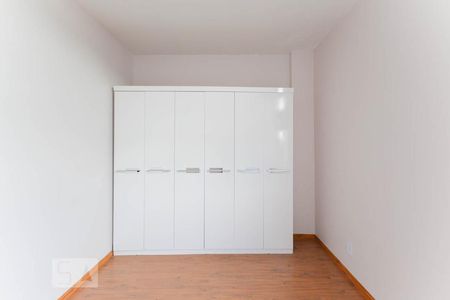 Quarto 1 de apartamento para alugar com 2 quartos, 60m² em Grajaú, Rio de Janeiro