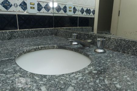 Detalhe do banheiro de apartamento à venda com 4 quartos, 156m² em Vila Mascote, São Paulo