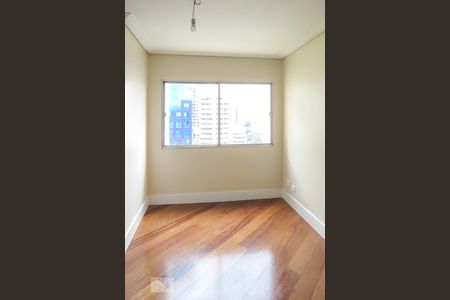 Sala  de apartamento para alugar com 2 quartos, 76m² em Vila Uberabinha, São Paulo