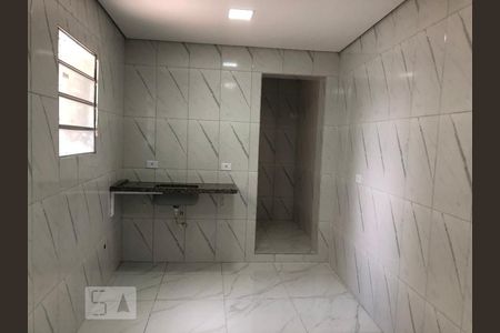 Cozinha de casa para alugar com 1 quarto, 50m² em Vila Araguaia, São Paulo
