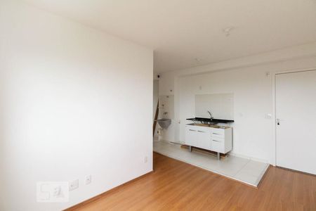 Sala  de apartamento para alugar com 2 quartos, 40m² em Sítio da Figueira, São Paulo