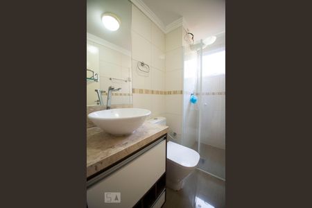 banheiro de apartamento para alugar com 2 quartos, 45m² em Ponte Preta, Campinas