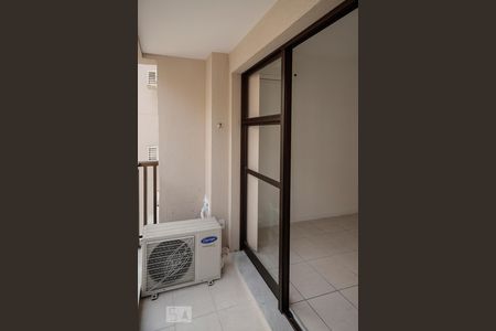 Varanda de apartamento para alugar com 2 quartos, 55m² em Pilares, Rio de Janeiro