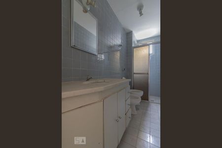 Banheiro  de apartamento à venda com 2 quartos, 80m² em Liberdade, São Paulo