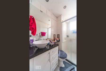 Banheiro  de apartamento para alugar com 2 quartos, 63m² em Parque Erasmo Assunção, Santo André