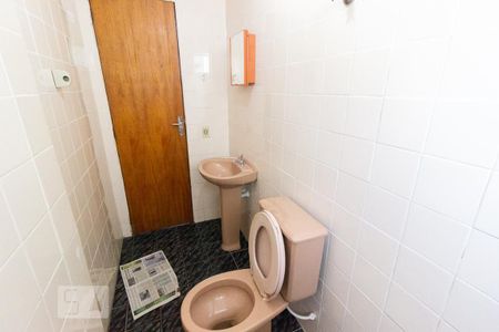 Banheiro de apartamento para alugar com 1 quarto, 35m² em Rebouças, Curitiba