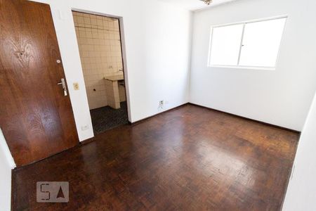 Sala de apartamento para alugar com 1 quarto, 35m² em Rebouças, Curitiba