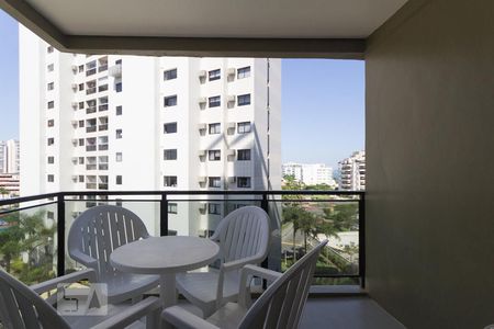 Varanda de apartamento para alugar com 1 quarto, 55m² em Barra da Tijuca, Rio de Janeiro