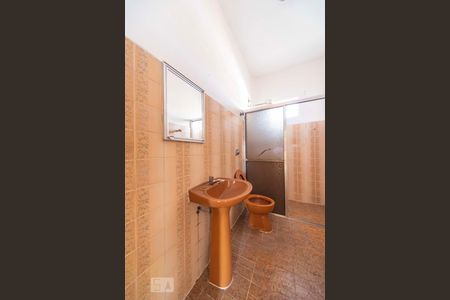 Banheiro de casa para alugar com 2 quartos, 150m² em Jardim Bela Vista, Santo André