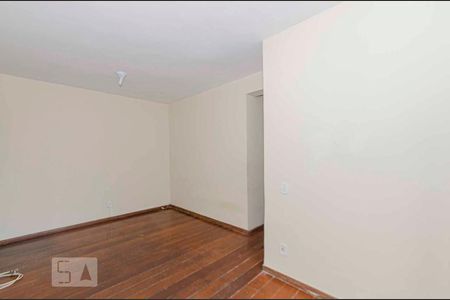 Sala de apartamento para alugar com 2 quartos, 75m² em Vila Isabel, Rio de Janeiro