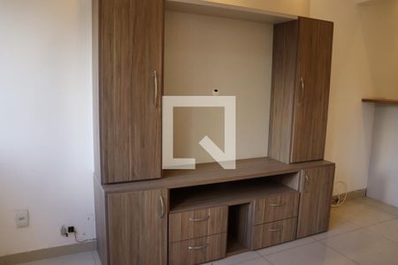 Detalhe Sala de apartamento à venda com 2 quartos, 90m² em Centro, Campinas